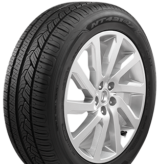 245/60R18 - Nitto NT421Q